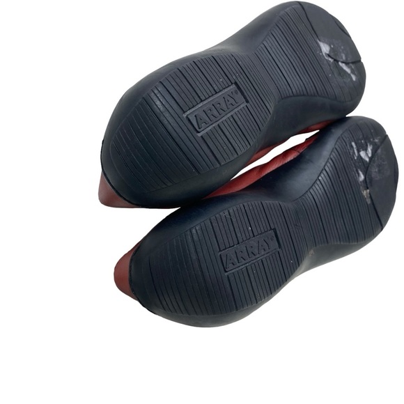 ARRAY Willow Flats 9.5W‎ Slip on Loafers Pleated Front Metal Accents Deep Red - Picture 12 of 12